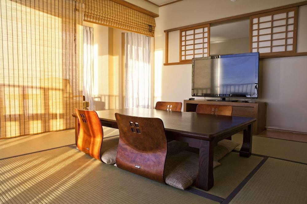 กวม รีฟ โฮเต็ล Hotel ทูมอน ภายนอก รูปภาพ