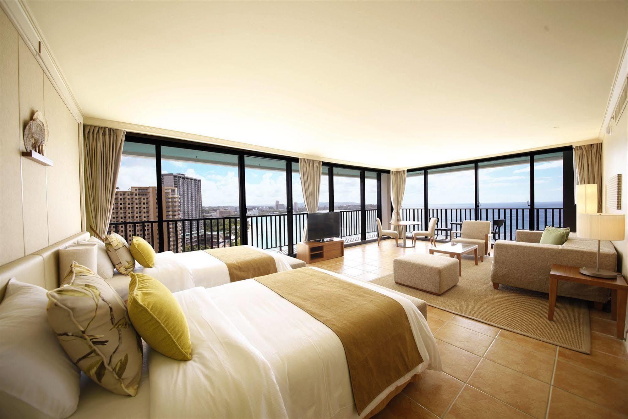 กวม รีฟ โฮเต็ล Hotel ทูมอน ภายนอก รูปภาพ