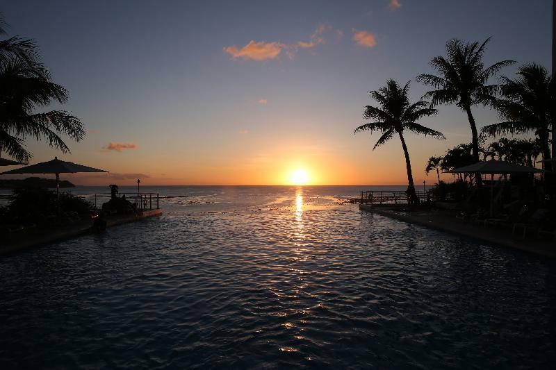 กวม รีฟ โฮเต็ล Hotel ทูมอน ภายนอก รูปภาพ