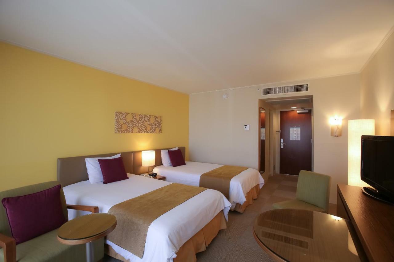 กวม รีฟ โฮเต็ล Hotel ทูมอน ภายนอก รูปภาพ